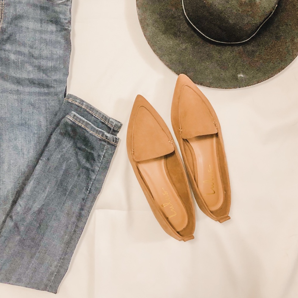 BRAND NEW Lulus Camel suede loafers - size 7.5